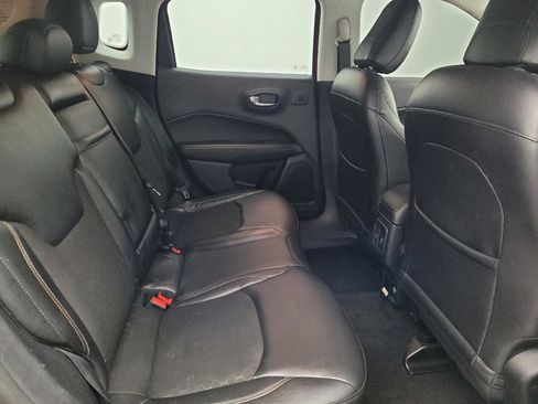 Used 2018 Jeep Compass Latitude w/ Popular Equipment Group image 19