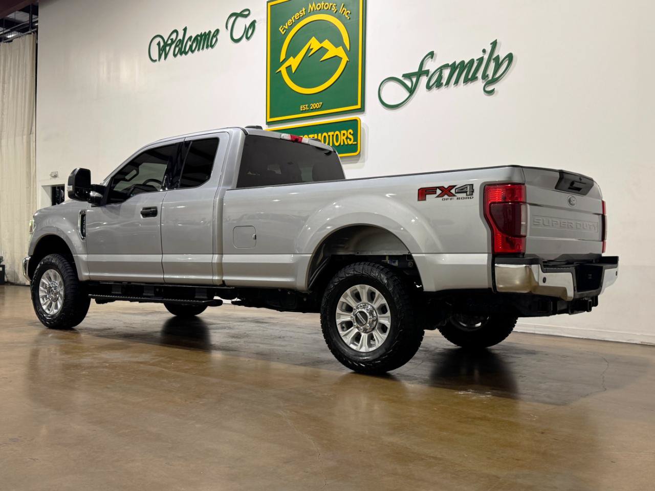 Used 2022 Ford F250 XLT w/ XLT Value Package AWD/4WD image 6