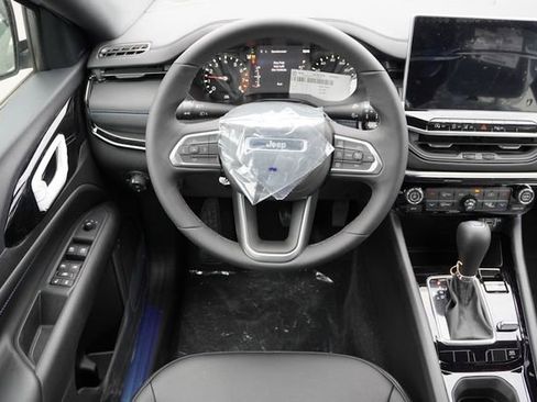 New 2026 Jeep Compass Limited image 12