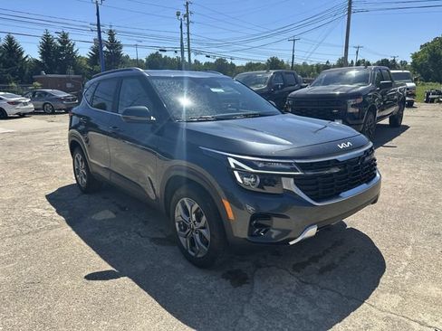 Used 2024 Kia Seltos S AWD/4WD image 12