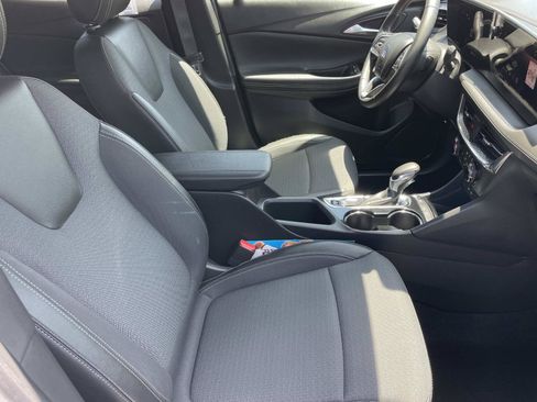 Used 2025 Buick Encore GX Preferred FWD image 27