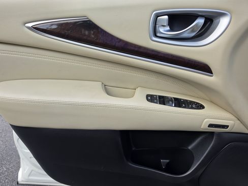 Used 2015 INFINITI QX60 FWD w/ Deluxe Touring Package image 34