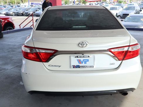 Used 2016 Toyota Camry SE FWD image 6