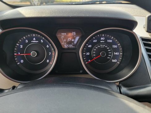 Used 2016 Hyundai Elantra SE w/ Option Group 02 image 10