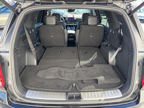 Used 2025 Hyundai Palisade Calligraphy image 12