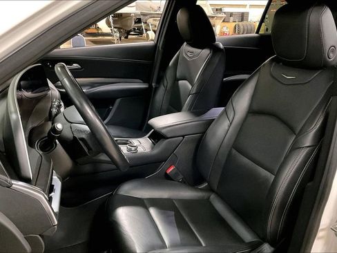 Used 2024 Cadillac XT4 Premium Luxury image 23