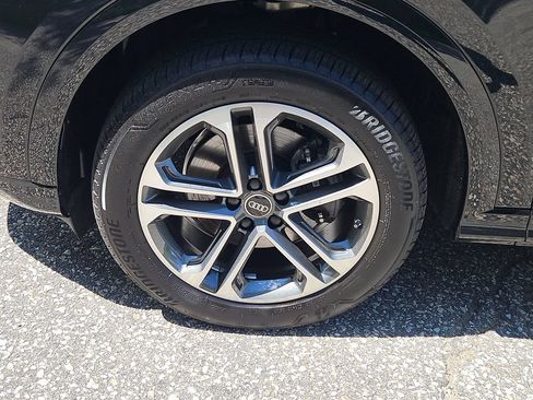 Certified 2025 Audi Q5 Premium w/ Convenience Package AWD/4WD image 2