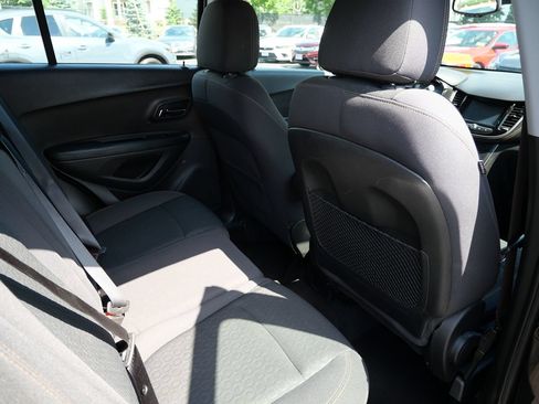 Used 2017 Chevrolet Trax LS AWD/4WD image 28