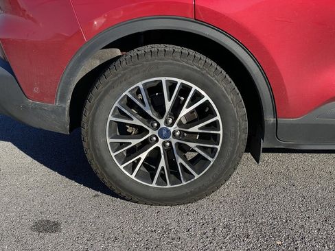 Used 2021 Ford Escape Titanium w/ Titanium Premium Package image 9