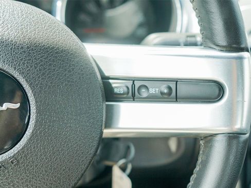 Used 2007 Ford Mustang GT RWD image 16