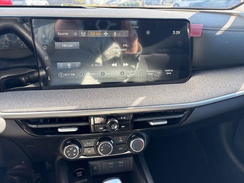 New 2025 Nissan Kicks SV FWD image 20