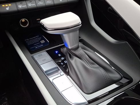 New 2026 Hyundai Elantra Limited image 19