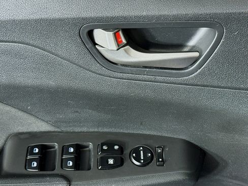 Used 2019 Hyundai Accent SE FWD image 22
