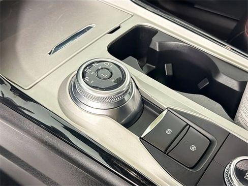 Used 2023 Ford Explorer ST-Line image 16