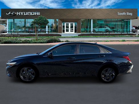 New 2026 Hyundai Elantra SEL Sport image 3