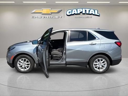 Used 2024 Chevrolet Equinox LT FWD image 13