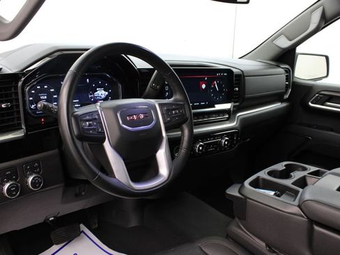 Used 2024 GMC Sierra 1500 SLT AWD/4WD image 14
