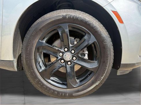 Used 2024 Buick Enclave Essence w/ Sport Touring Edition FWD image 12