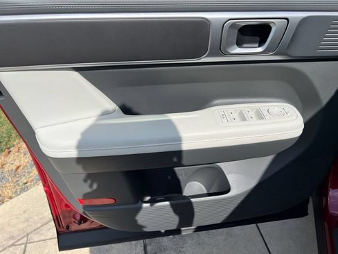 Certified 2026 Hyundai Santa Fe SEL w/ Tow & Go Package FWD image 18