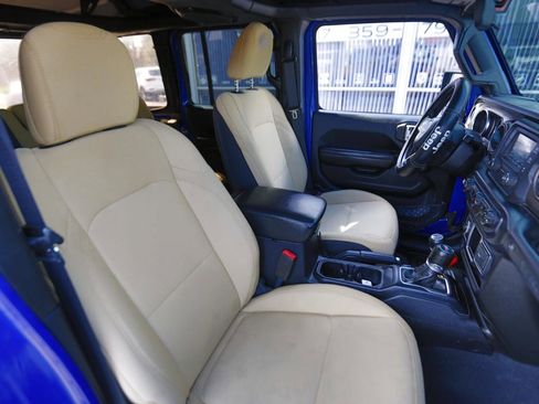 Used 2018 Jeep Wrangler Unlimited Sport image 19
