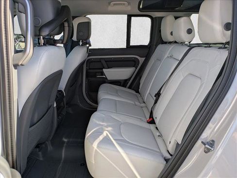 New 2026 Land Rover Defender 110 X-Dynamic SE image 16