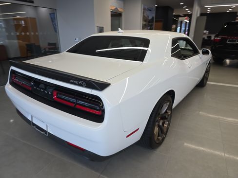 Used 2023 Dodge Challenger SRT Hellcat RWD image 2