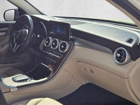 Used 2022 Mercedes-Benz GLC 300 4MATIC image 20