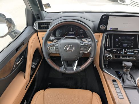 New 2026 Lexus LX 600 4WD w/ Accessory Package (2T) image 15