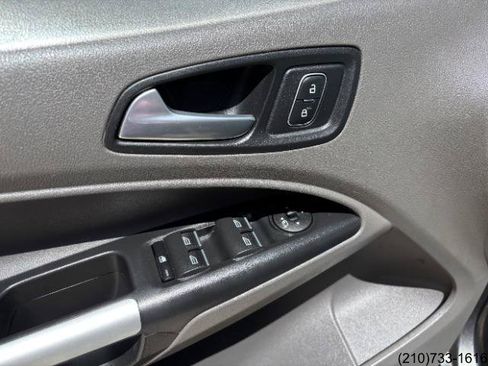 Used 2022 Ford Transit Connect XLT FWD image 14