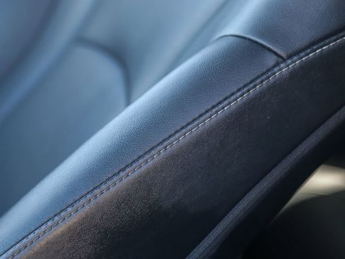 Used 2021 Toyota Prius Prime XLE FWD image 29