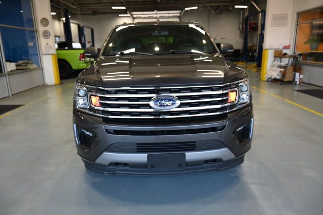 Used 2020 Ford Expedition XLT w/ Equipment Group 202A AWD/4WD image 2