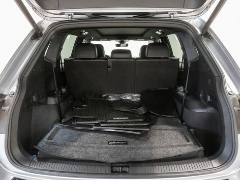 Used 2024 Volkswagen Tiguan SE R-Line w/ MDO Package, Three-Row image 29