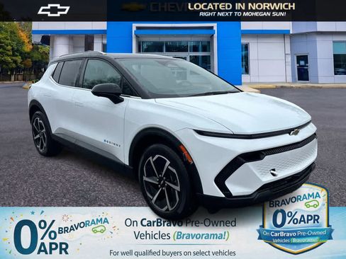 New 2026 Chevrolet Equinox EV LT image 3