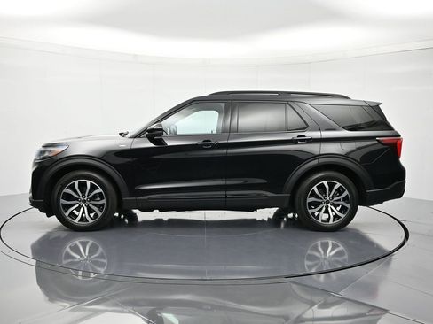 Certified 2025 Ford Explorer ST-Line w/ Premium Package RWD image 8