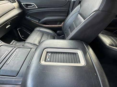 Used 2019 GMC Yukon Denali w/ Denali Ultimate Package AWD/4WD image 19