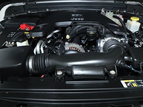 Used 2020 Jeep Gladiator Rubicon image 34