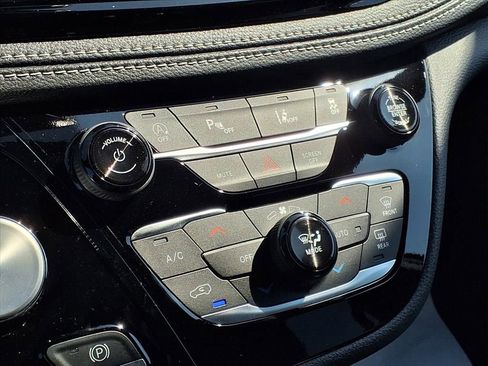 New 2026 Chrysler Pacifica Select image 13