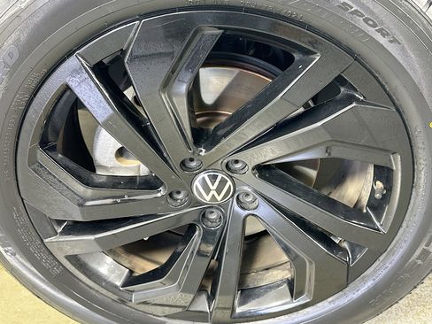 Used 2023 Volkswagen Atlas SE image 31