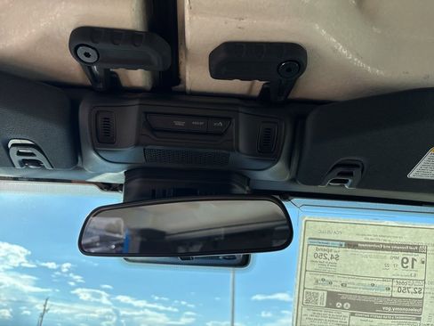 New 2025 Jeep Gladiator Mojave w/ Convenience Group image 37