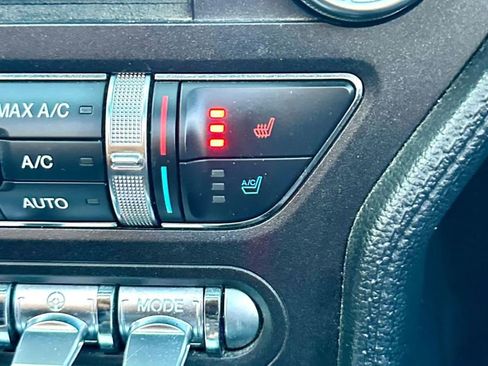 Used 2017 Ford Mustang Premium image 33