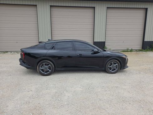 Used 2025 Kia K4 FWD image 2
