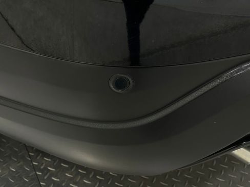 Used 2019 Ford Explorer XLT w/ Equipment Group 202A image 13