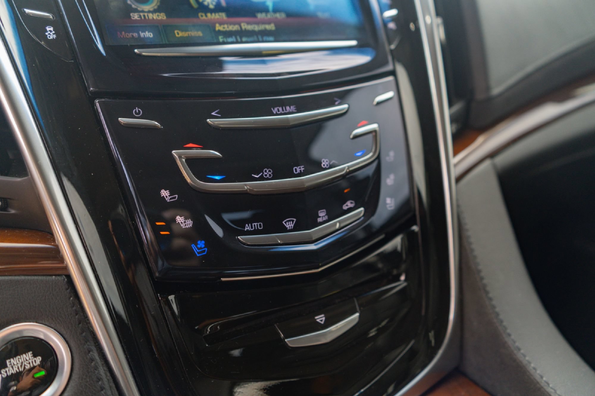 Used 2020 Cadillac Escalade Luxury RWD image 15