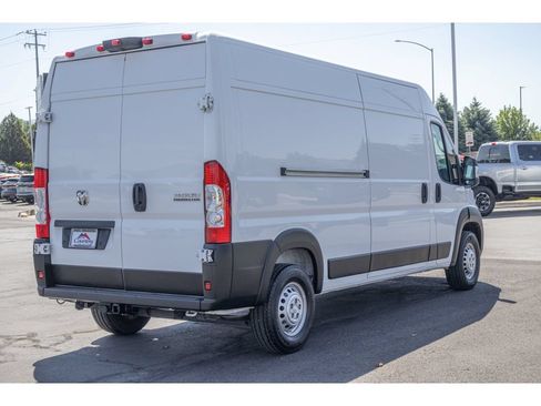 Used 2024 RAM ProMaster 3500 w/ Convenience Group FWD image 3