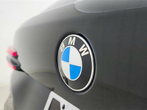 Used 2025 BMW X5 sDrive40i w/ M Sport Package image 17