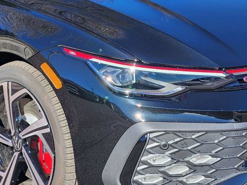 New 2026 Volkswagen GTI SE FWD image 27