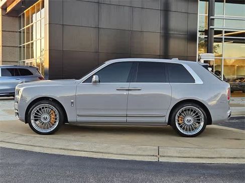 Used 2022 Rolls-Royce Cullinan image 4