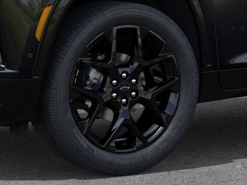 New 2026 Chevrolet Traverse RS w/ LPO, Floor Liner Package AWD/4WD image 9