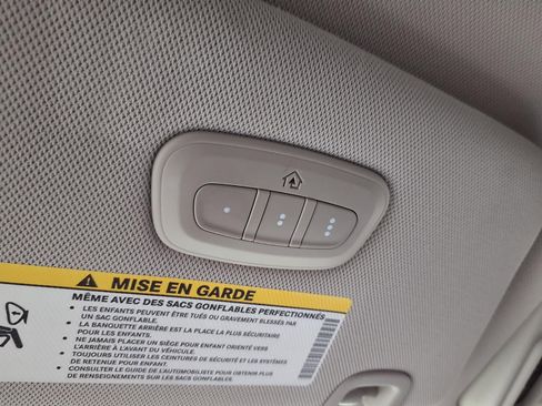 Certified 2021 Chrysler Pacifica Limited AWD/4WD image 17