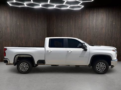 Used 2023 Chevrolet Silverado 2500 LT AWD/4WD image 8